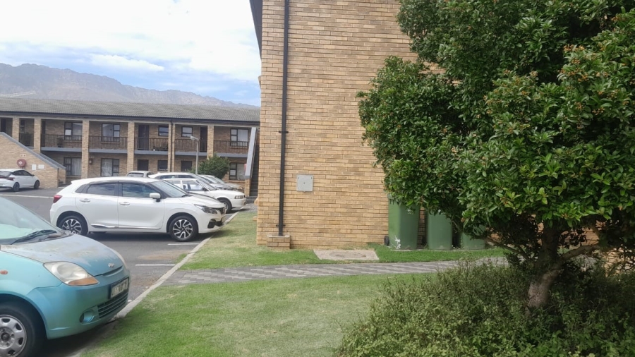 2 Bedroom Property for Sale in Fairview Golf Estate Western Cape